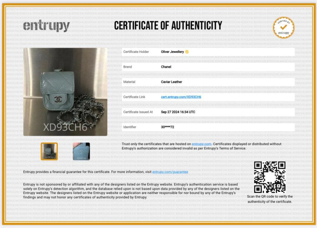 Chanel 2020 Grey Quilted Caviar Leather Airpods Flap Case on Chain - Image 10