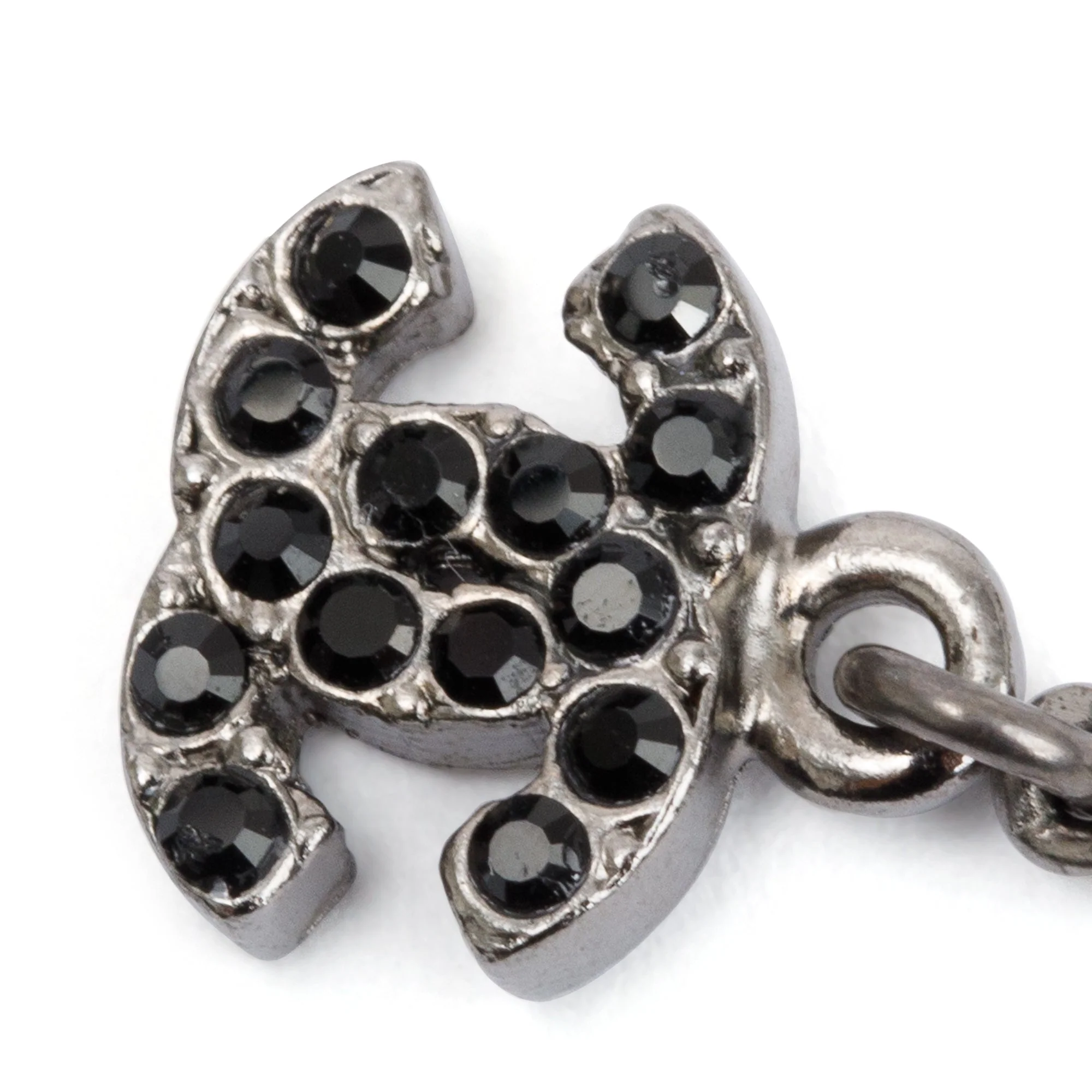 Chanel Ruthenium Faux Fur & Tweed Chainmail & CC Logo Fringe Necklace w/ Box - Image 4