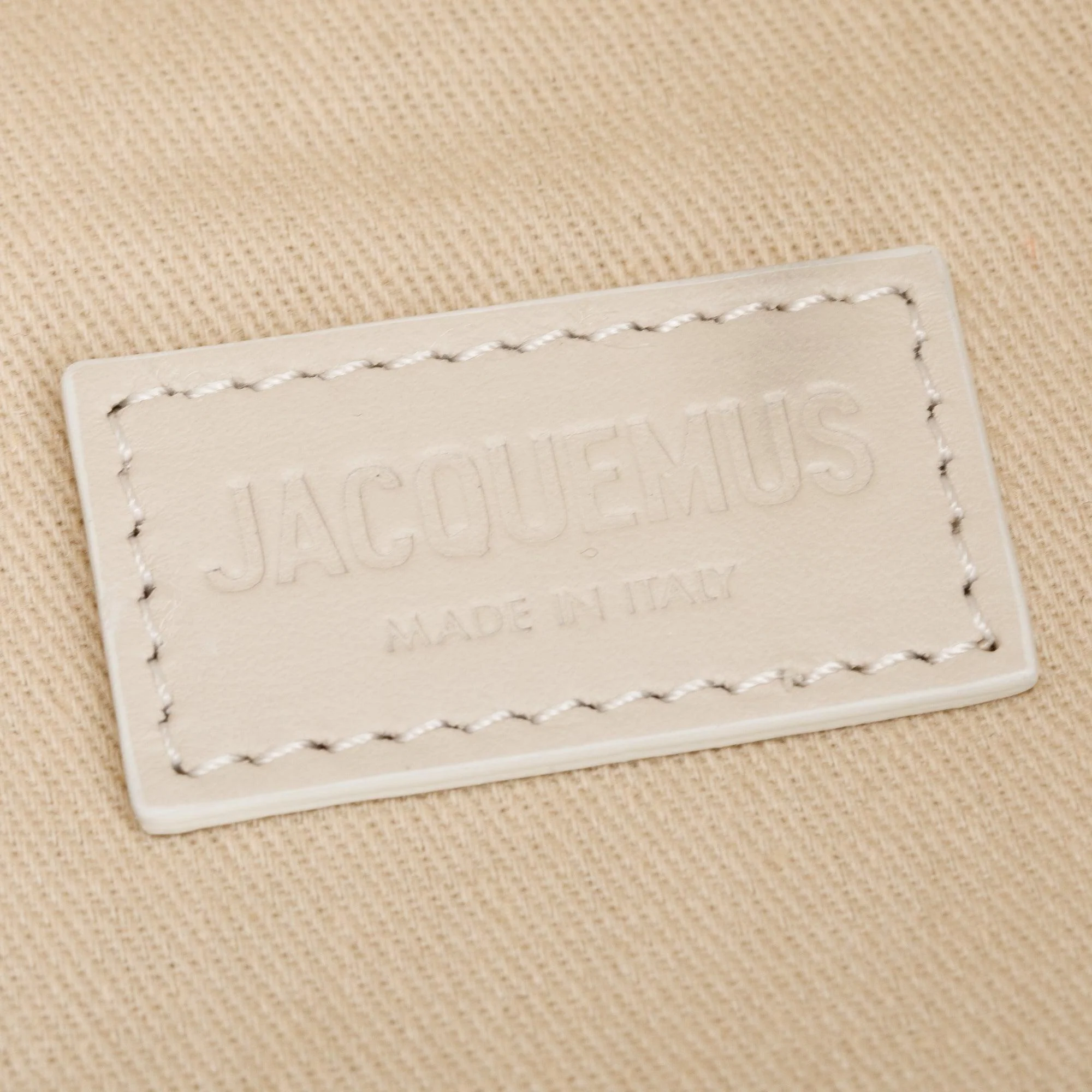 Jacquemus White Le Chouchou Le Bambino De Voyage Bag - Image 7