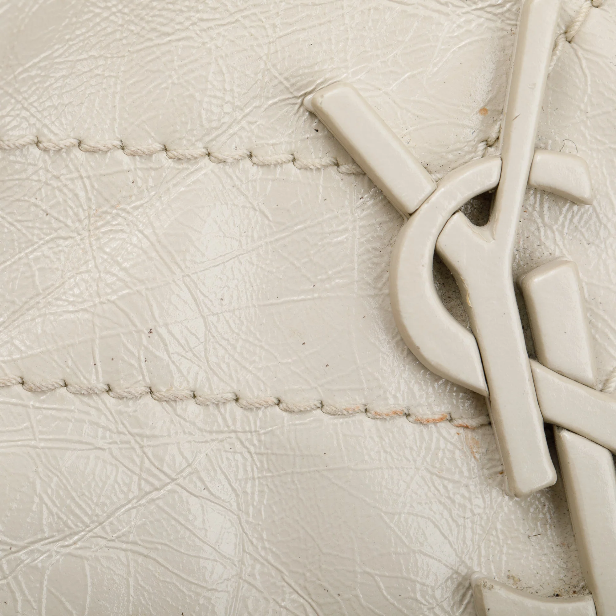 Saint Laurent White Crinkled Calfskin Leather Medium Niki Shoulder Bag - Image 11